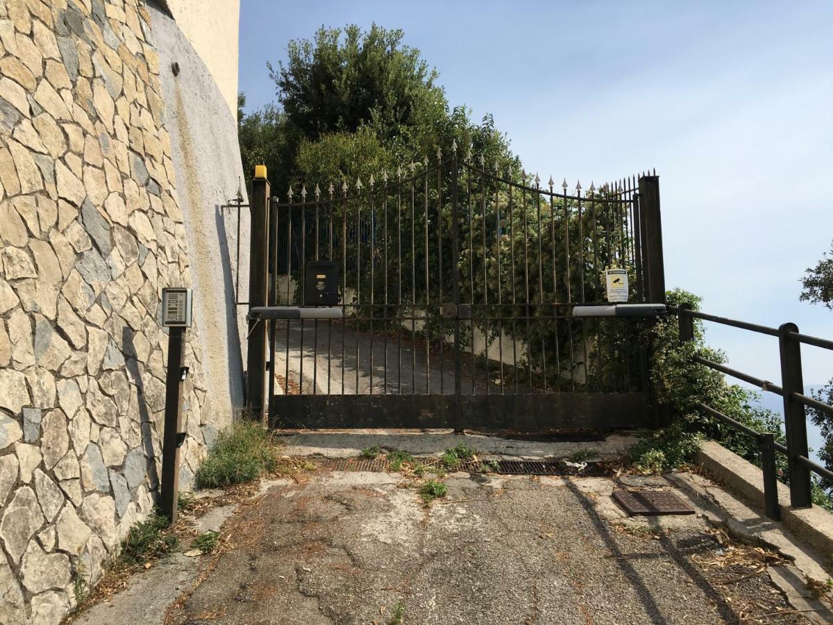 Ruderi Apartment Cetara Bagian luar foto